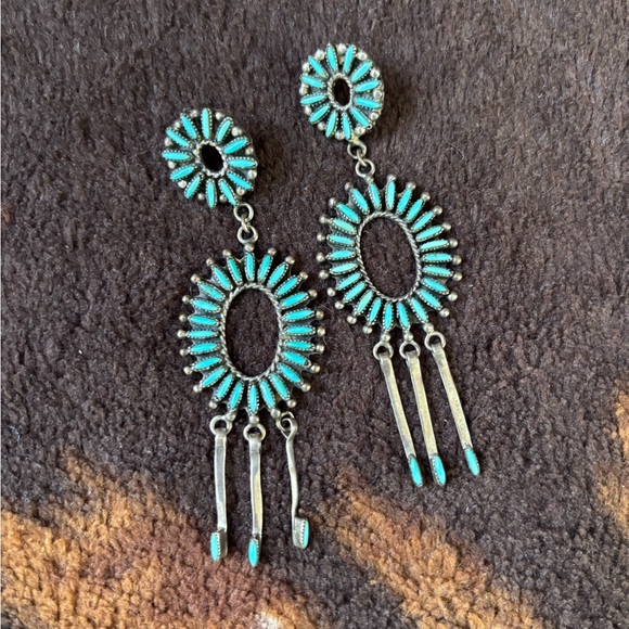 Jewelry - Vintage Zuni dangle earrings